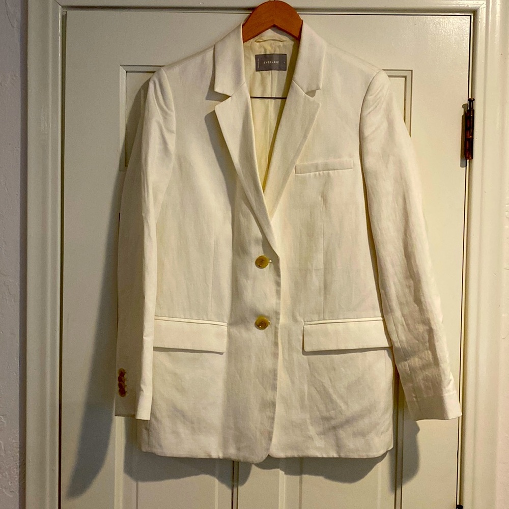 Everlane cream to off-white blazer